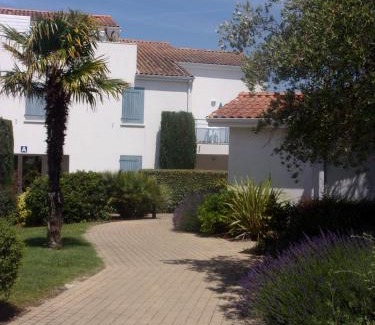 Vaux-sur-Mer Apartment | Comfortable Apartment with Pool & Oceanfront Views