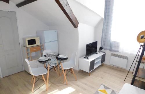 Lamalou-les-Bains Apartment | Conveniently Located Apartment Near Thermal Center