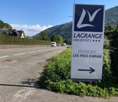 Bagneres-de-Luchon Apartment | Welcoming Apartment in Beautiful Residence with Pool Access