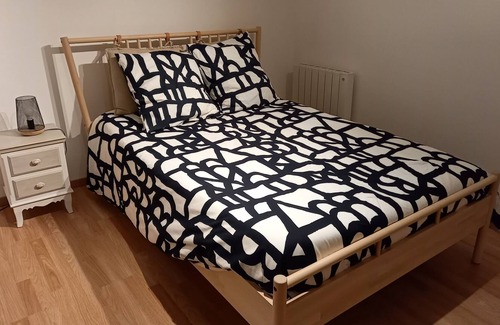 Issoire Apartment | Appartement très calme au RDC Le stade