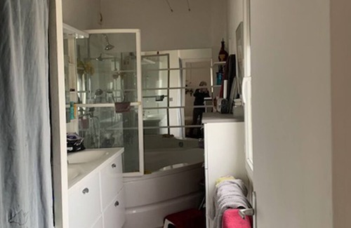 Clagny Glatigny Apartment | Bright Top-Floor Apartment with Versailles View & Kitchen