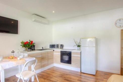 Afa Apartment | Tranquil Apartment in Villa – Guest Rated 9/10, Family Friendly