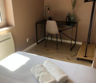 Vienne Apartment | Cozy Appartement Vignes: Pet-Friendly Getaway for Two