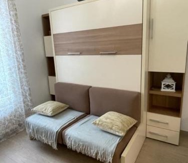 Vignerons Apartment | Cozy Appartement Vincennes - Family-Friendly Retreat