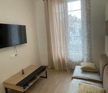 Vignerons Apartment | Cozy Appartement Vincennes - Family-Friendly Retreat