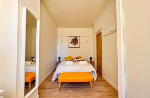 Mediterranee Apartment | Seaside Retreat with Ocean View & Private Parking