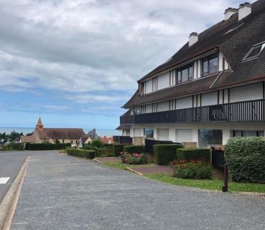 Benerville-sur-Mer Apartment | Beautiful Sea View Apartment in Benerville-sur-Mer