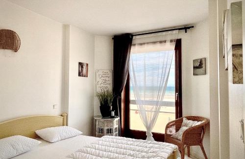 Bray-Dunes Apartment | Cozy Oceanfront Apartment with Breathtaking Sea Views