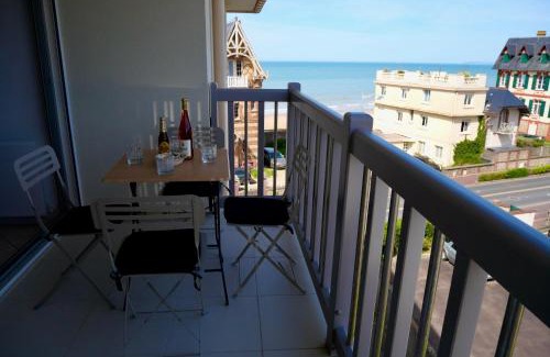 Villers-sur-Mer Apartment | Ocean View Apartment - Steps from the Beach and City Center