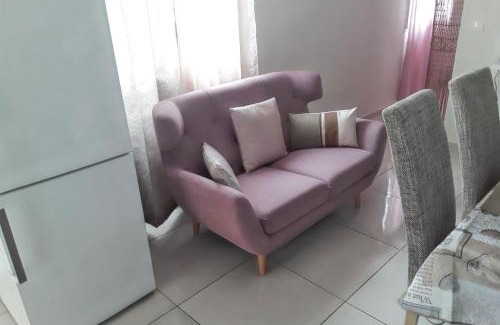 Trois Mares Apartment | Seaside 2-Bedroom Apartment with Wifi & Child-Friendly Garden