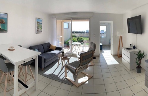 Pentrez House | Seaside Apartment with Pet-Friendly Amenities & Great Reviews