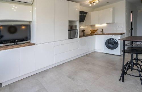La Nartelle Apartment | Oceanview Apartment in Sainte Maxime - Rated 8.8/10!