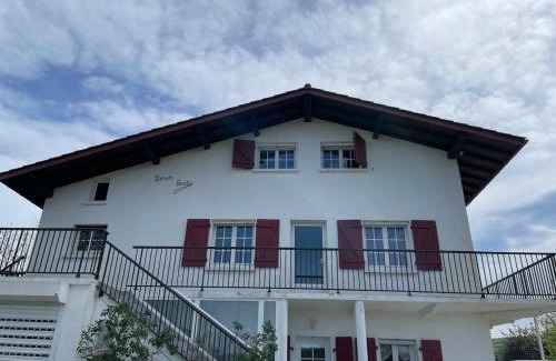 Espelette Apartment | Cozy Mountain View Apartment with Family and Pet Amenities