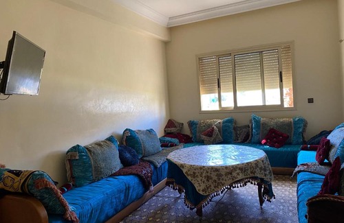 Kceibya Apartment | Relaxing Poolside Retreat at Savannah Beach Apartment