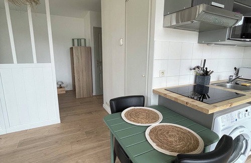 Rochefort Apartment | Beautiful Apartment with Port Views - Rated 10/10 by Guests