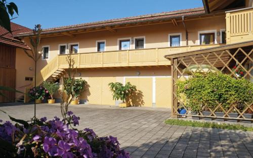 Bad Fuessing Apartment | Family-Friendly Appartement Werner Hauptenbuchner - 9.7/10