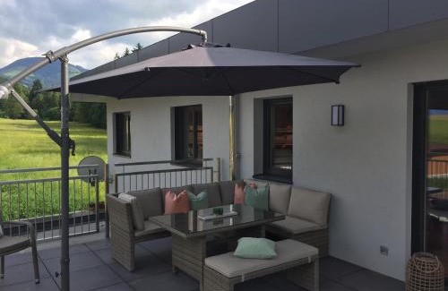 Ellmau Apartment | Deluxe Appartement Wilder Kaiser with Hot Tub & Breakfast