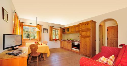 Colle Isarco Cabin | Exceptional Appartement Wolfenhof with Hot Tub & Breakfast