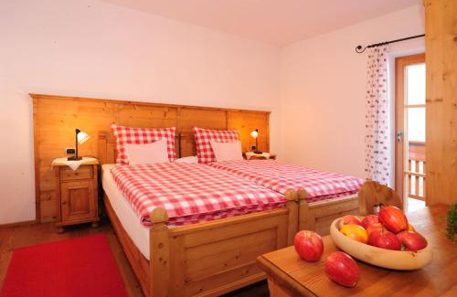 Colle Isarco Cabin | Exceptional Appartement Wolfenhof with Hot Tub & Breakfast