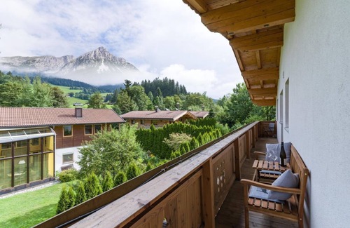 Ellmau Apartment | Family-Friendly Appartement Zirbe with Spa & 10/10 Rating