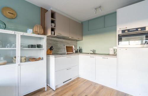 De Koog Apartment | Relaxing Oceanfront Stay at Appartementencomplex Juliana 140