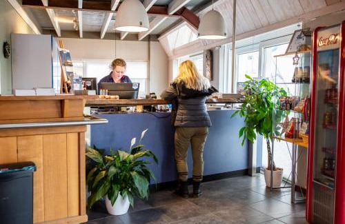 Municipality of Terschelling Apartment | Discover Tjermelân Hotel: Family-Friendly with Great Dining