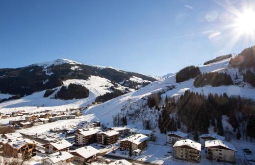 Wiesern Apartment | Hotel Hollweger: Family-Friendly Getaway with Excellent Reviews