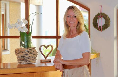 Bad Fuessing Apartment | Family-Friendly Appartementhaus Holmernhof I with High Ratings