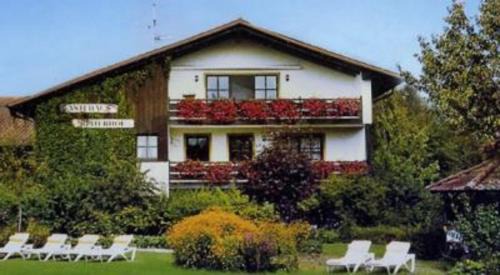 Bad Fuessing Apartment | Family-Friendly Appartementhaus Reiterhof with High Ratings