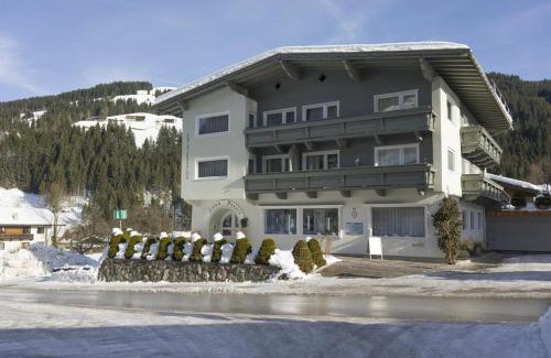 Kelchsau Apartment | Family-Friendly Getaway at Appartementhaus Renate Unterer