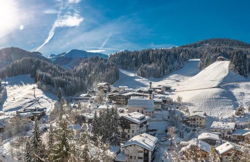 Auffach House | Premier Appartementhaus Talwinkel with Oceanfront Views
