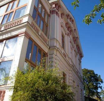 Bad Voeslau Apartment | Welcoming Appartementhaus Witzmann: Pet-Friendly & Breakfast