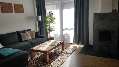 Flattach Apartment | Guest Rated 10/10: Appartementhaus Zraunig with Hot Tub