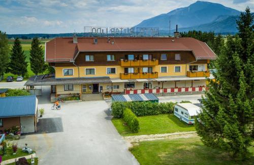 Eberndorf Apartment | Relaxing Retreat at Appartementhotel Rutar Lido with Ocean Views