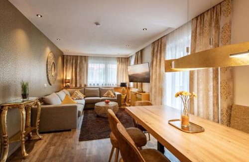 Mayrhofen Apartment | Exceptional Appartements ALMA with Hot Tub & Breakfast