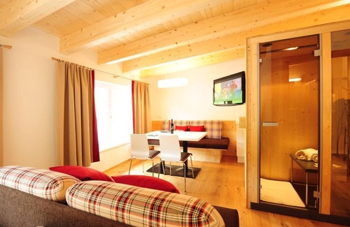 Jerzens Apartment | Family-Friendly Appartements Alpelux - Bergblick Comfort