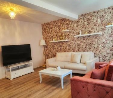 Eisenach Apartment | Highly Rated Appartement am Bachhaus with Family-Friendly Dining