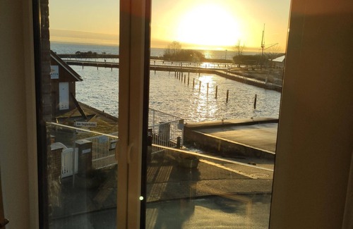 Lemkenhafen Apartment | Guest Rated 10/10: Appartements am Hafen - Family Friendly