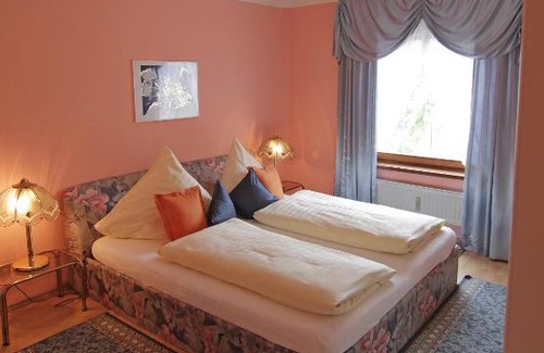Bad Mitterndorf Apartment | Top-Rated Appartements am Kurpark with Family-Friendly Amenities