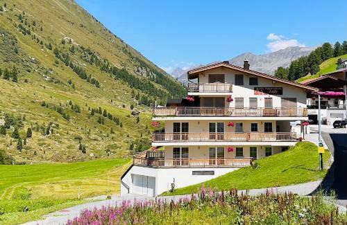 Obergurgl Apartment | Discover Appartements Andy: 4-Star, Child & Pet Friendly