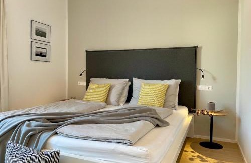 Velden am Worther See Apartment | Cozy Oceanfront Appartements Gästehaus Gallob - 9.3/10 Rated