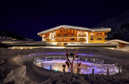 Lech am Arlberg Apartment | Discover Appartements Auriga: Pet-Friendly Retreat with Pool