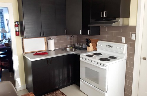 Longueuil Apartment | Top-Rated Appartements Cartier 2 with Kitchen & Breakfast