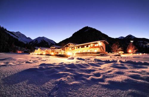 Bichlbach Apartment | Pet-Friendly Appartements & Chalets Wiesenruh with Ocean View