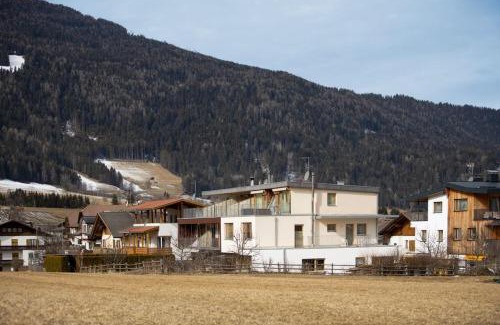 Valdaora di Mezzo Apartment | Experience Comfort at Appartements Durnbrunn - 4-Star Stay