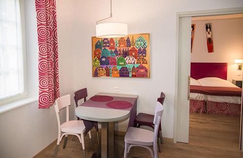 Kaysersberg-Vignoble Apartment | Pet-Friendly Appartements Les Loges les Remparts with Hot Tub