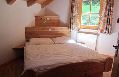 Vandoies Apartment | Top-Rated Appartements Lindenhof with Hot Tub & Pet Friendly
