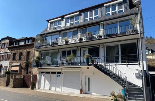 Klotten Apartment | Family-Friendly Appartements Moselblick with High Ratings