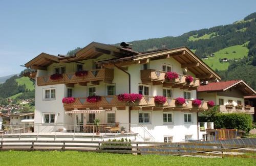 Schwendau Apartment | Oceanfront Appartements Olympia with Spa & Hot Tub - 4 Stars