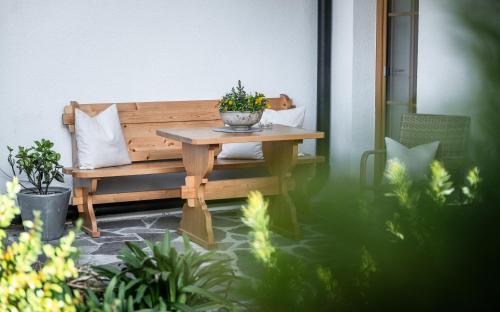 Pertisau Apartment | Family-Friendly Appartements Rosenhof with Pet Amenities
